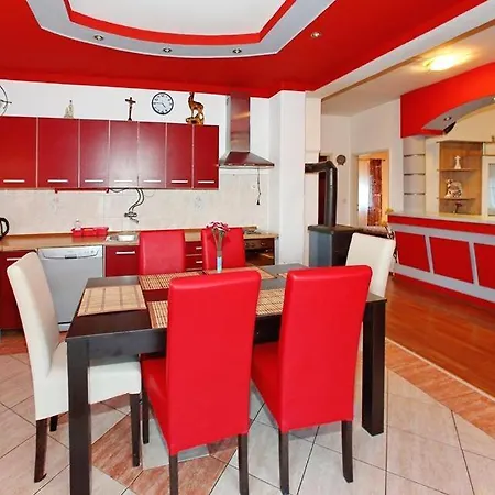 Διαμέρισμα In With Sea View, Balcony, Air Conditioning, Wi-fi