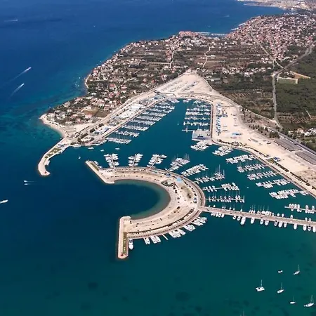 Διαμέρισμα In With Sea View, Balcony, Air Conditioning, Wi-fi *
